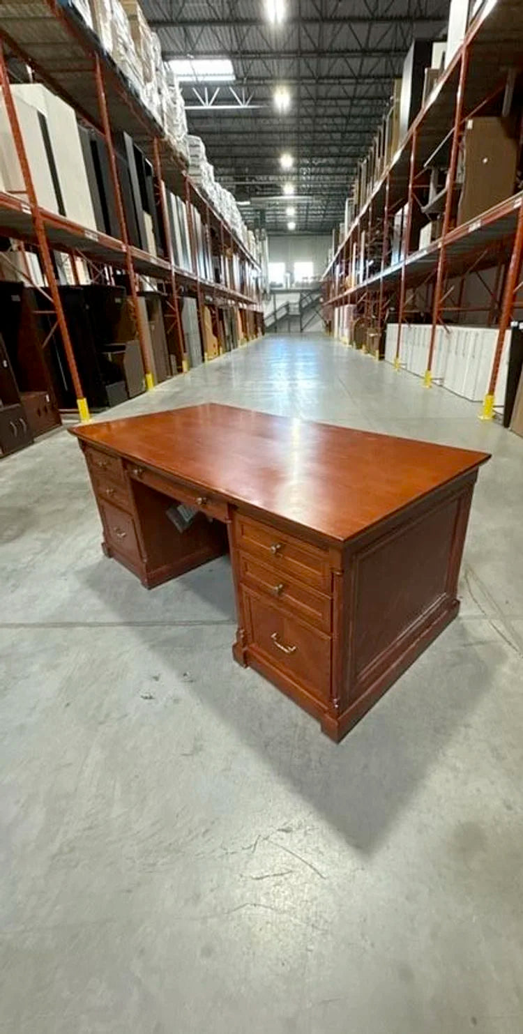 Executive Straight Desk w/2 BBF Peds