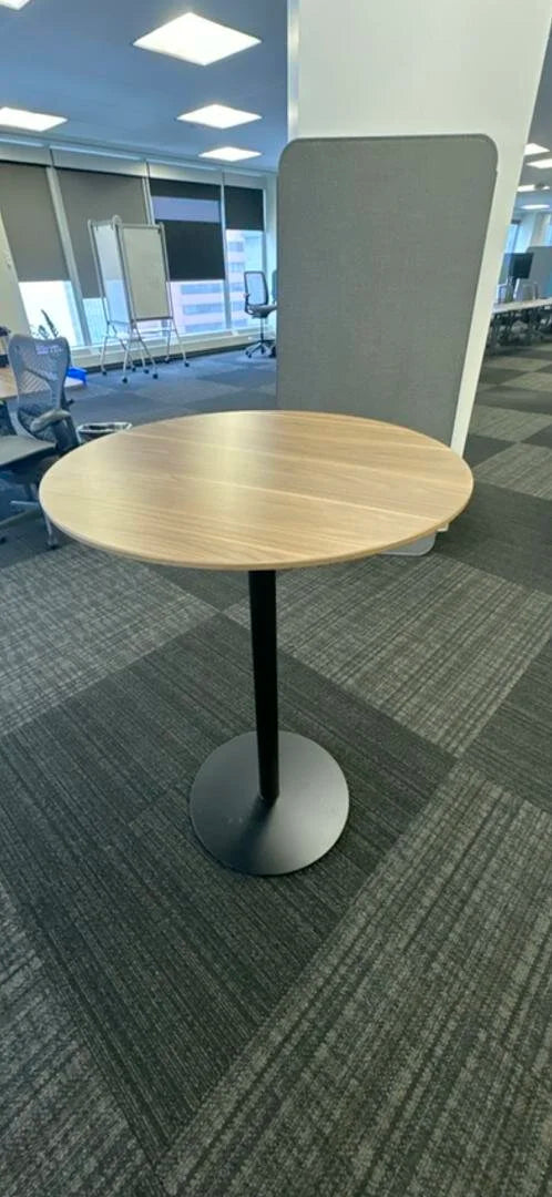 30" Round Bar Height Table