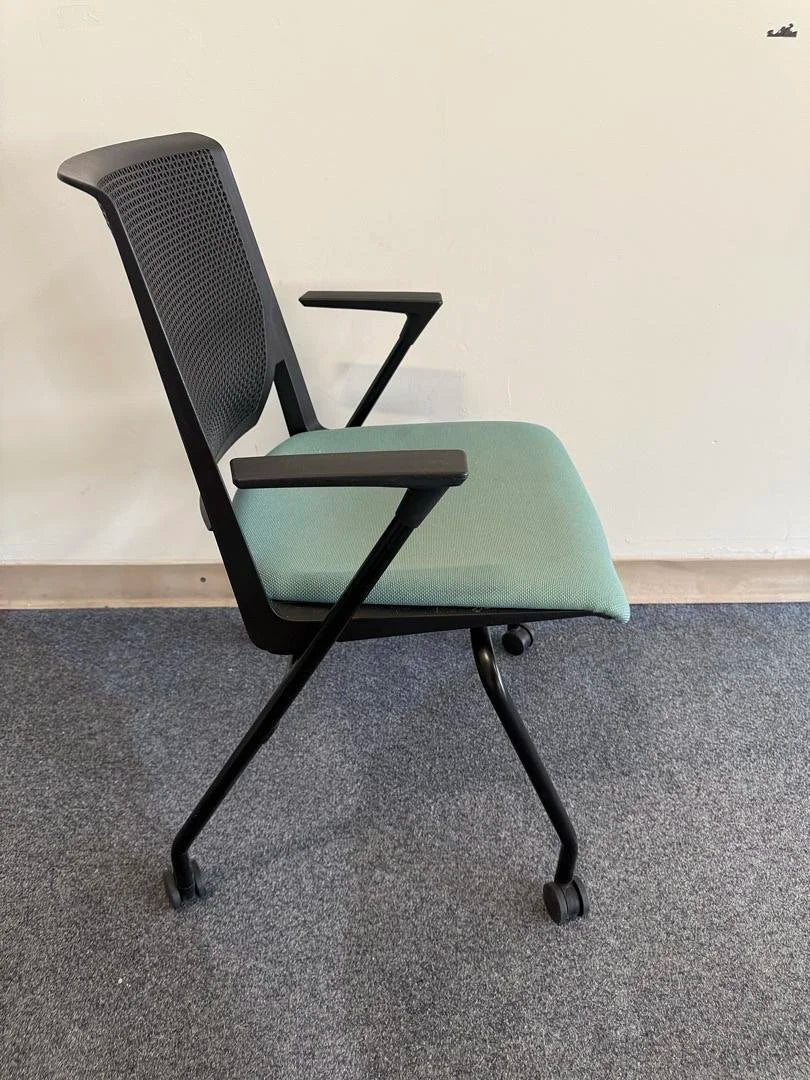 Haworth Very Mobile Guest Chair