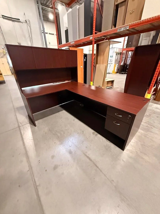 LH L-Shape Desk w/Hutch, BF Ped