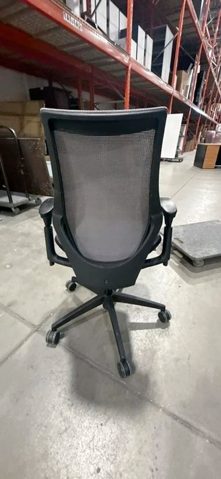 Itoki Global Mesh Back Task Chair (Scratched Arms)