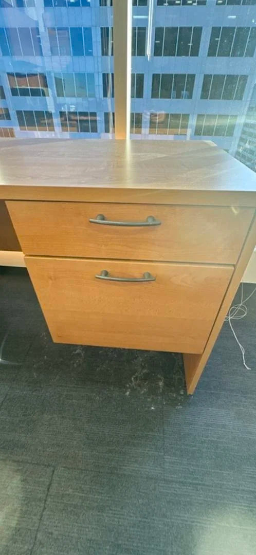 RH U-Shape Desk w/Hutch and BF Ped