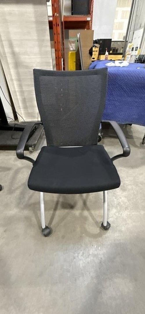 Haworth Nesting Mobile Guest Chair