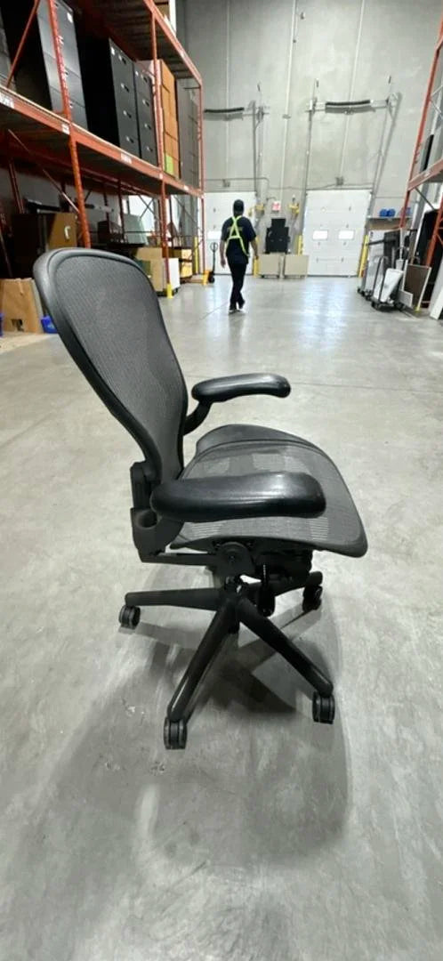 Herman Miller Aeron Size B Meeting Chair