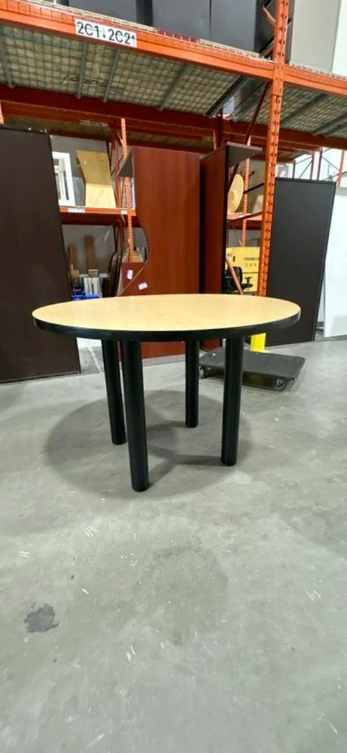 42" Round Meeting Table