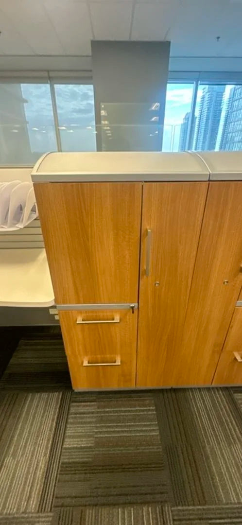 7' x 7' Haworth L-Shape Workstation w/BBF Ped and Storage Tower