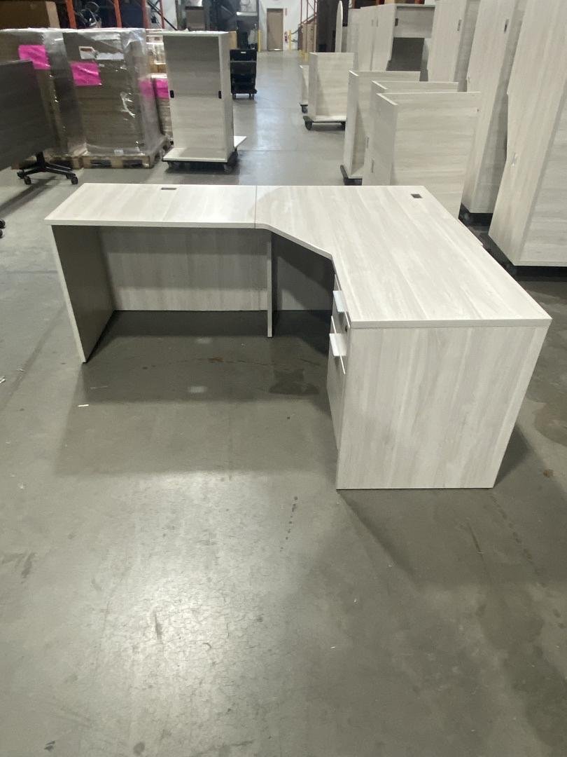LH L-Shape Desk w/BF Ped
