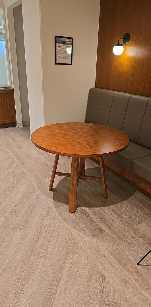 42" Round Table