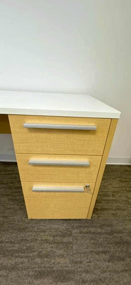 RH U-Shape Desk w/BBF Ped