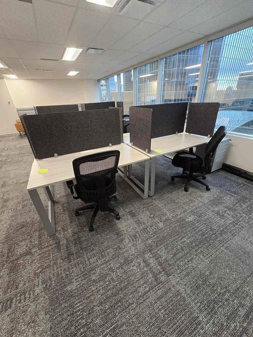 5' Straight Desk w/ Privacy Screen