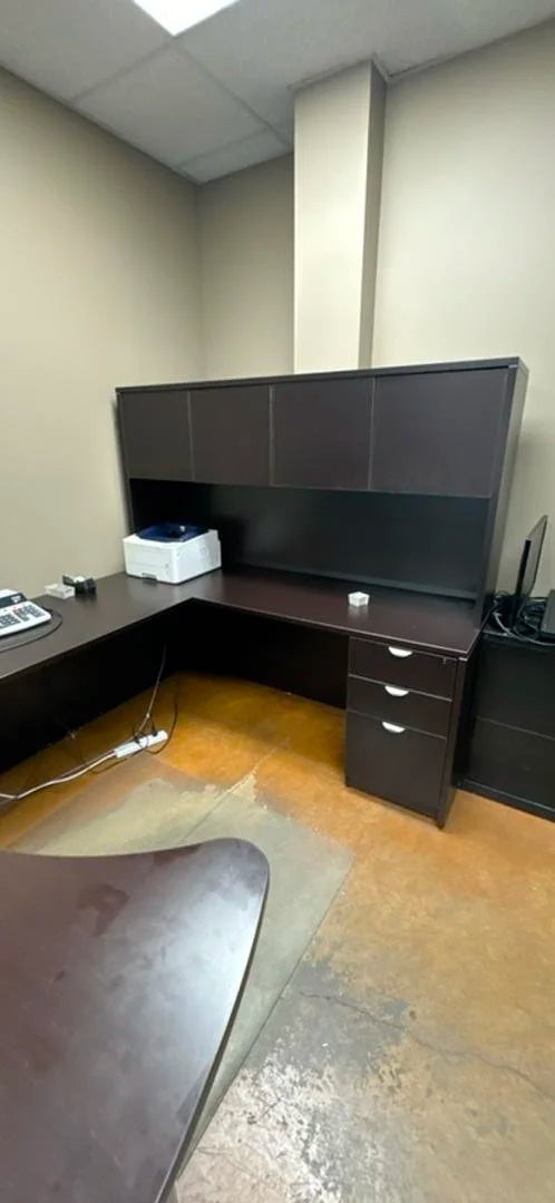 RH U-Shape Desk w/Hutch and BBF Ped