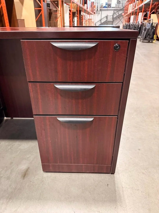 RH Bullet L-Shape Desk w/BBF Ped (Surface Scratches)