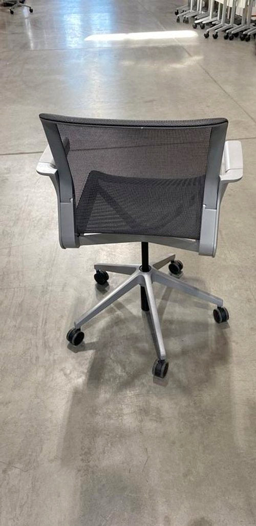 Mesh Meeting Chair