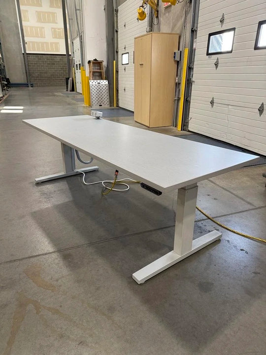 Teknion Electronic Sit Stand Desk w/Power Bank