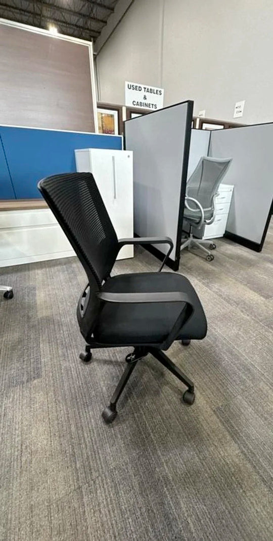 Heartwood Meshback Meeting Chair