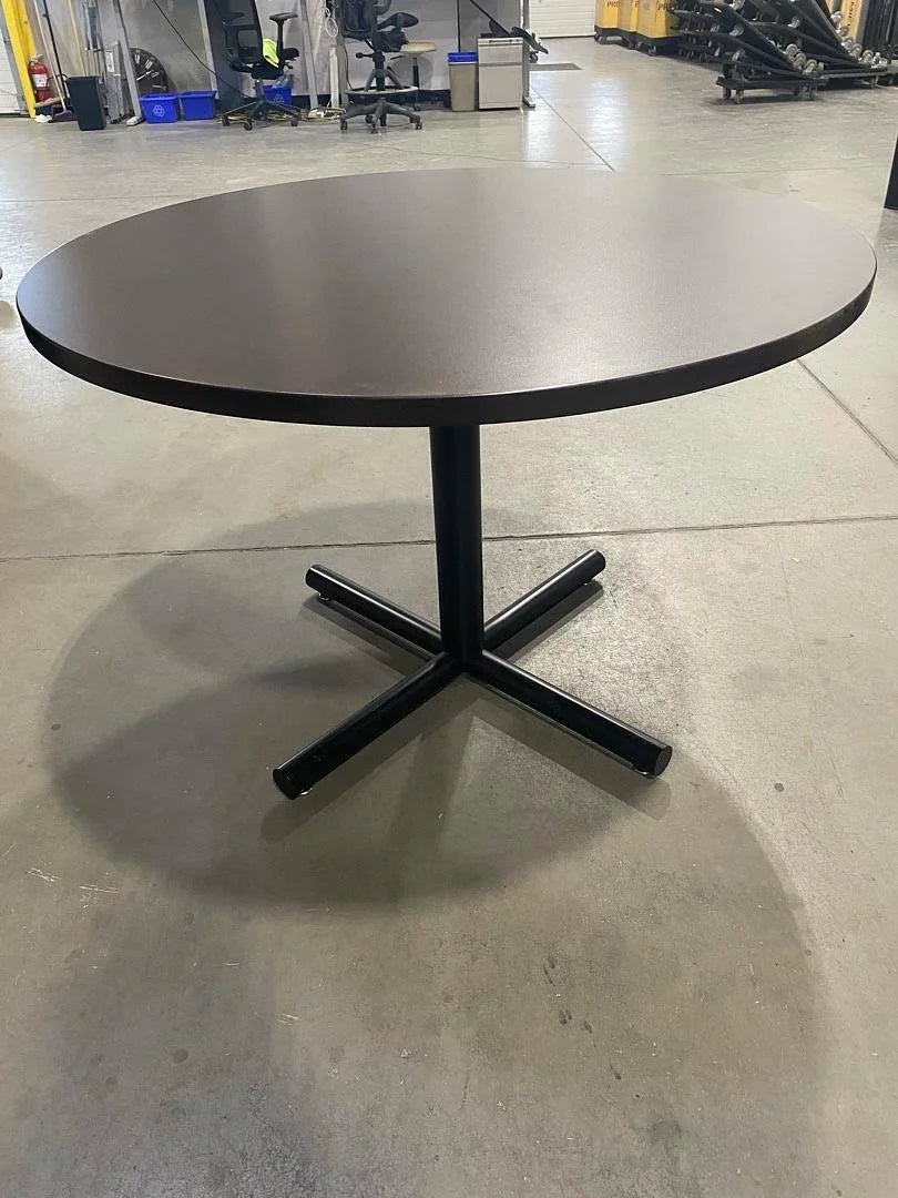 42" Round Table