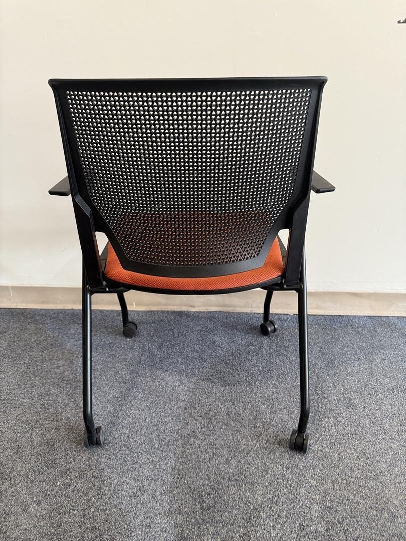 Haworth Very Mobile Guest Chair