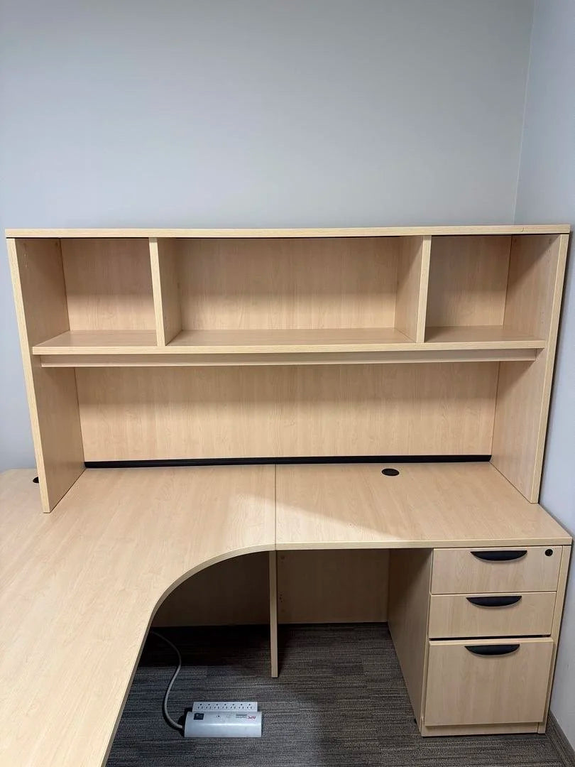 RH Bow Front L-Shape Desk w/Hutch and BBF Ped