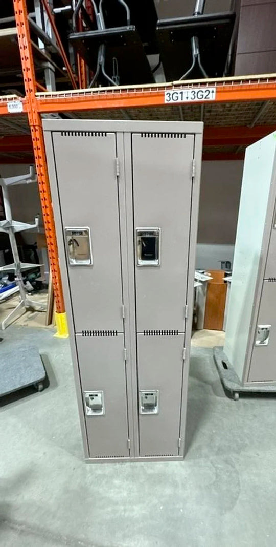 Metal Lockers (Bank of 4)