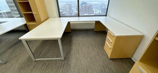 RH U-Shape Desk w/BBF Ped
