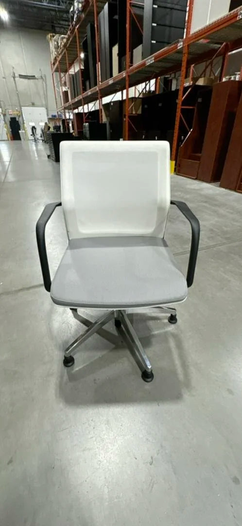 Teknion Projek Guest Chair (Set of 2)