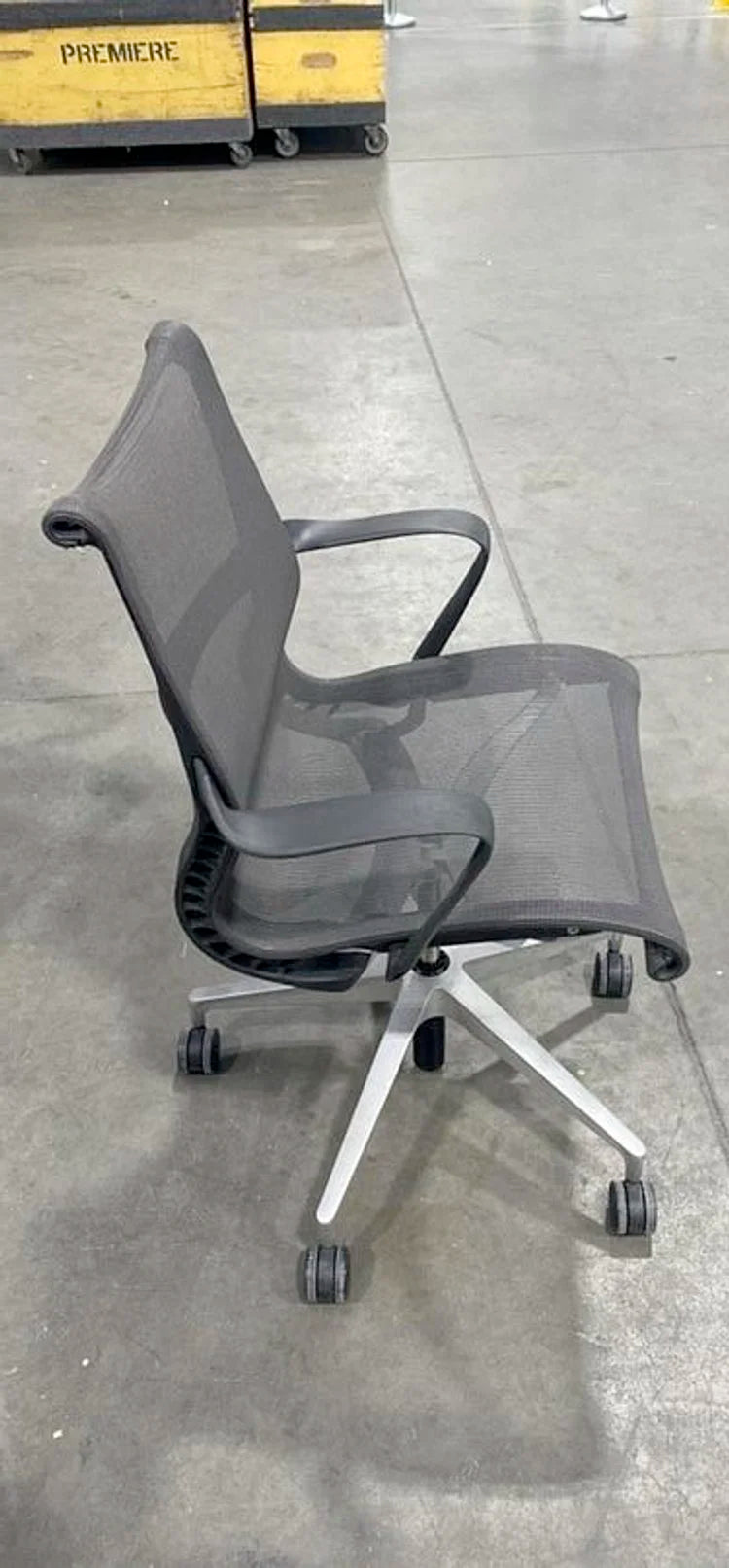 Herman Miller Setu Meeting Chair
